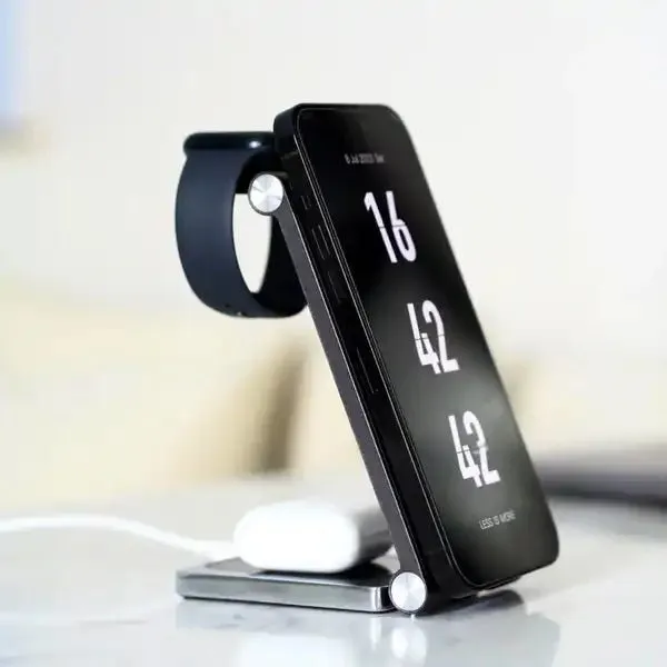 Fold- 3 in 1 Charging Station.