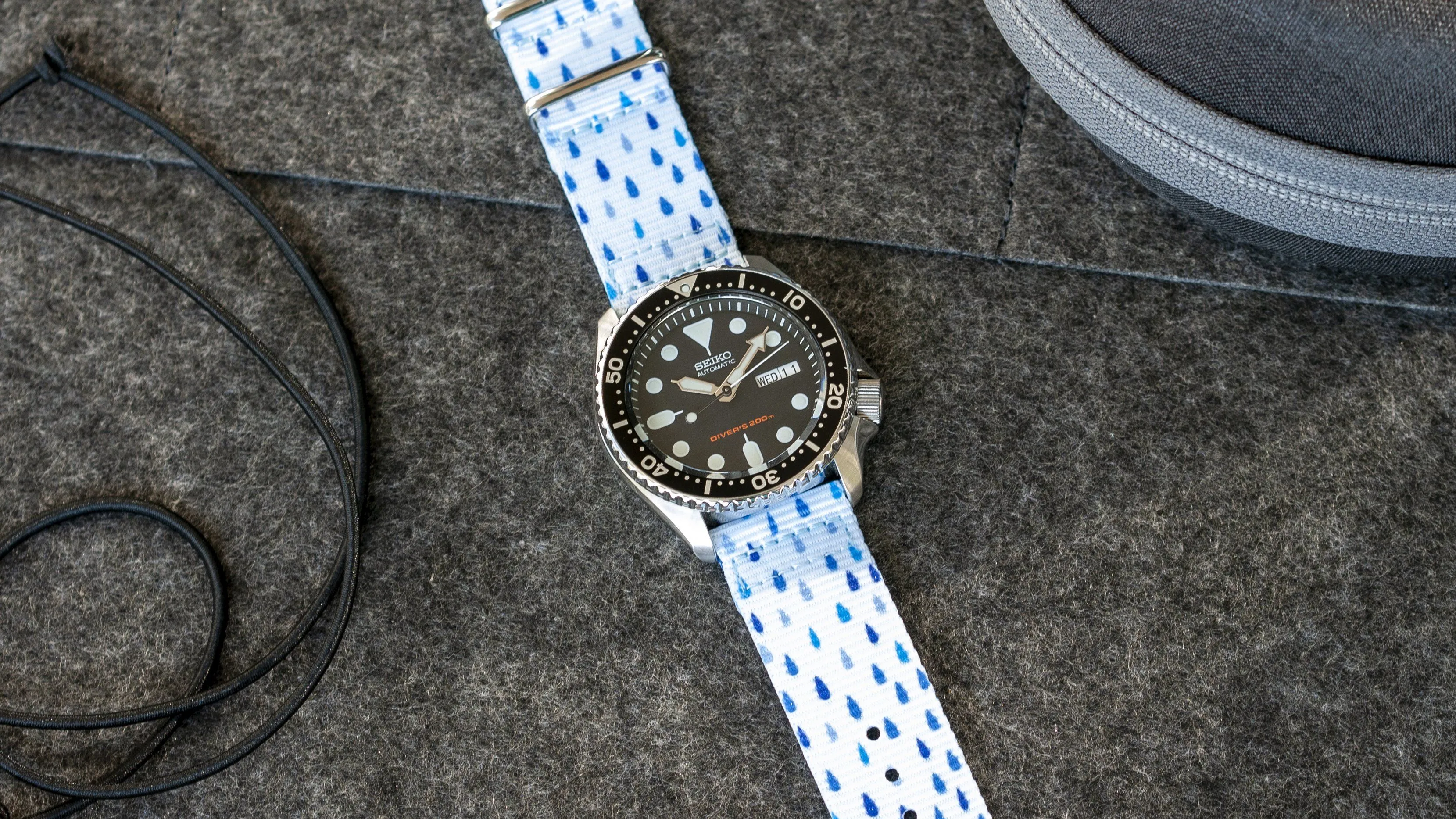 Raindrops 2 Piece Graphic Watch Strap